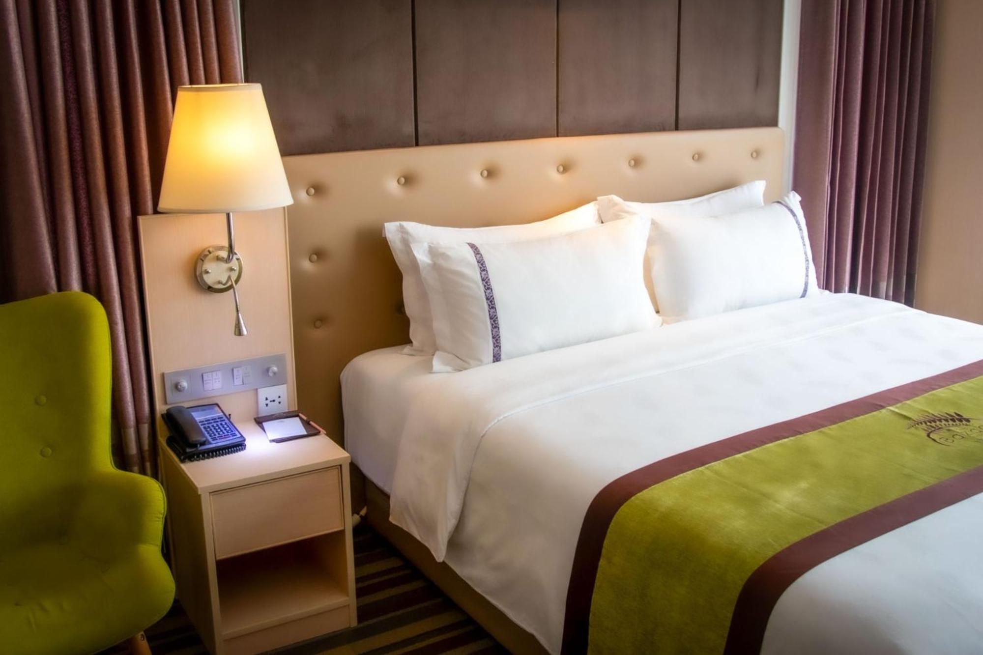 The Bazaar Hotel Bangkok Eksteriør billede